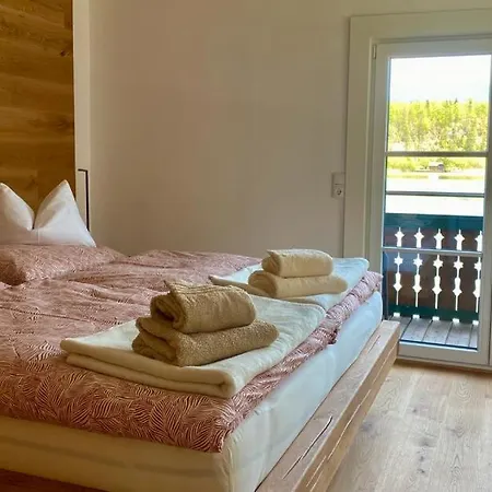 Holiday home Seegut Steeg Am Hallstaettersee